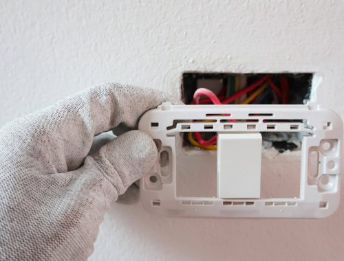 repairing-broken-electrical-outlets-in-the-home-e-2021-08-31-06-04-09-utc home electrician Newcastle and residential electrician Newcastle